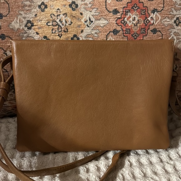 Lucky Brand Leather wristlet/ Crossbody Bag - Picture 3 of 11